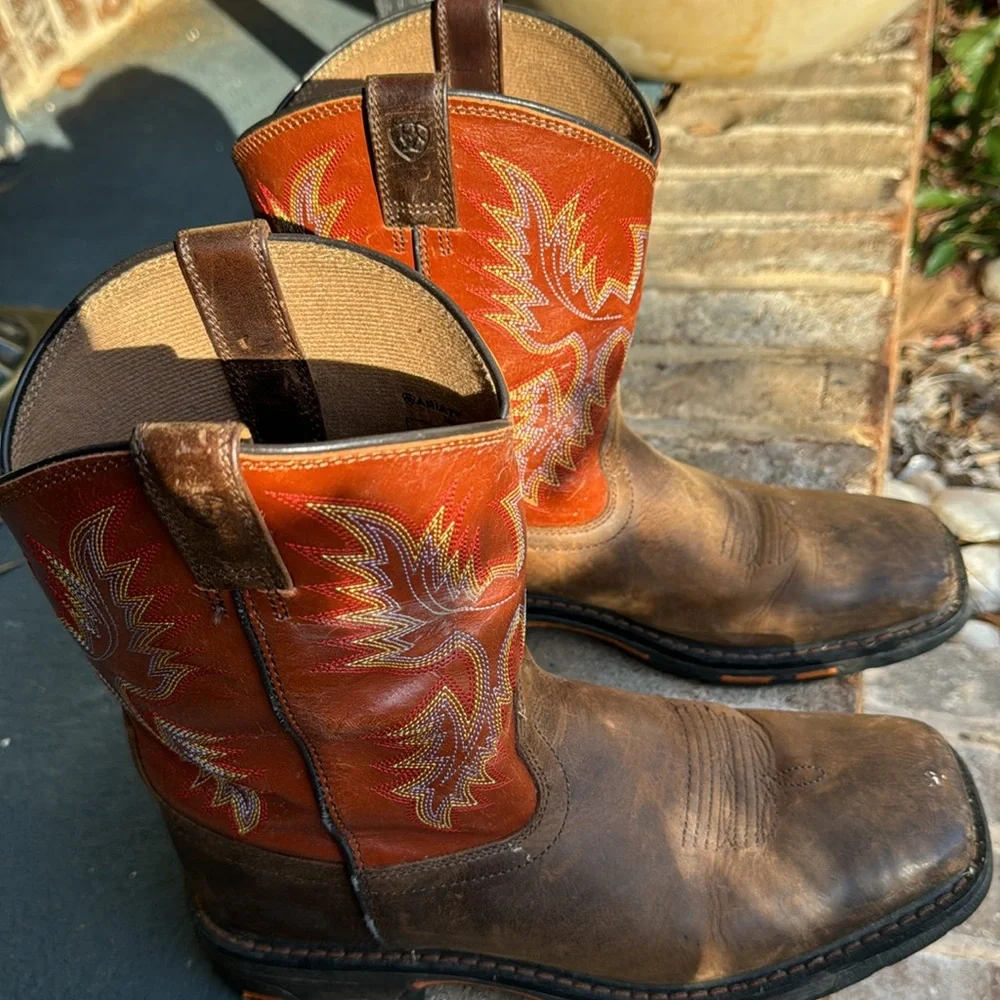 Arita‎ boots size 6